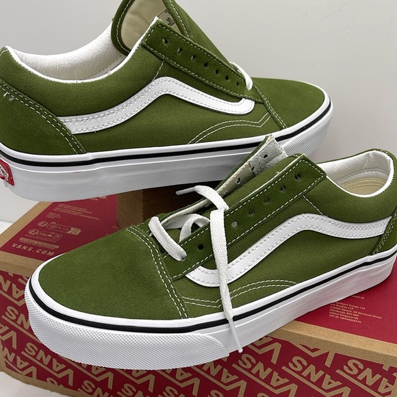 Vans Men’s Old Skool Color Theory Pesto
VN000CT8CIB
Sneakerss - Picture 10 of 16